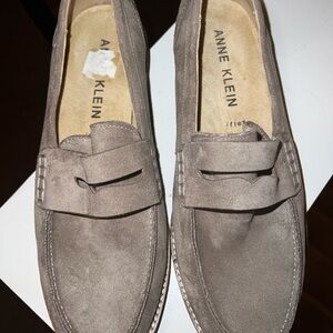 Anne Klein Men's Taupe Loafers